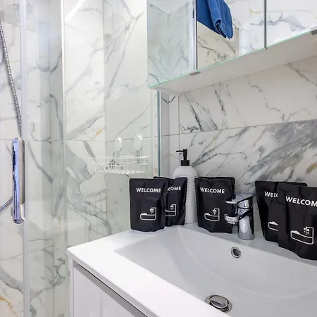 Apartman De Charme Les Pieds Dans Leau